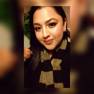 Meet your Posher, Paulina